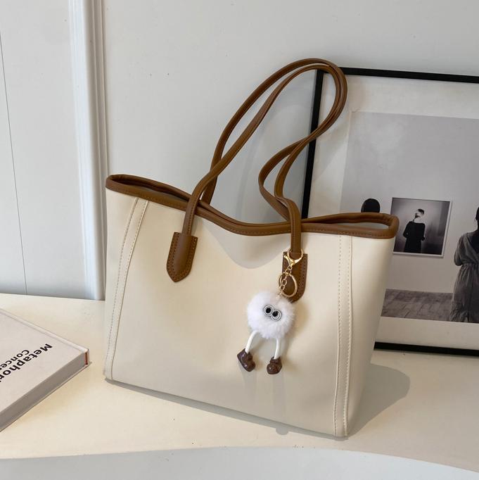 Feeling retro bag 2026 new women's bag simple and versatile shoulder bag commuting to work large-capacity tote bag