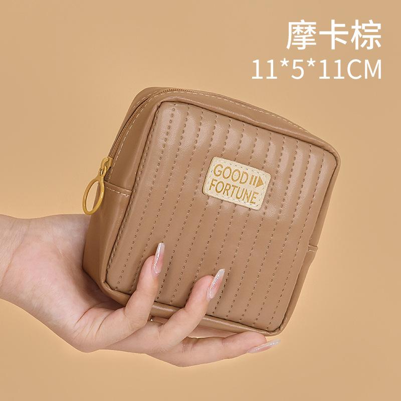 

Portable Sanitary Pads Menstrual Storage Bag Monthly Package Student Large Capacity PU Waterproof Cream Mouth Red Envelope