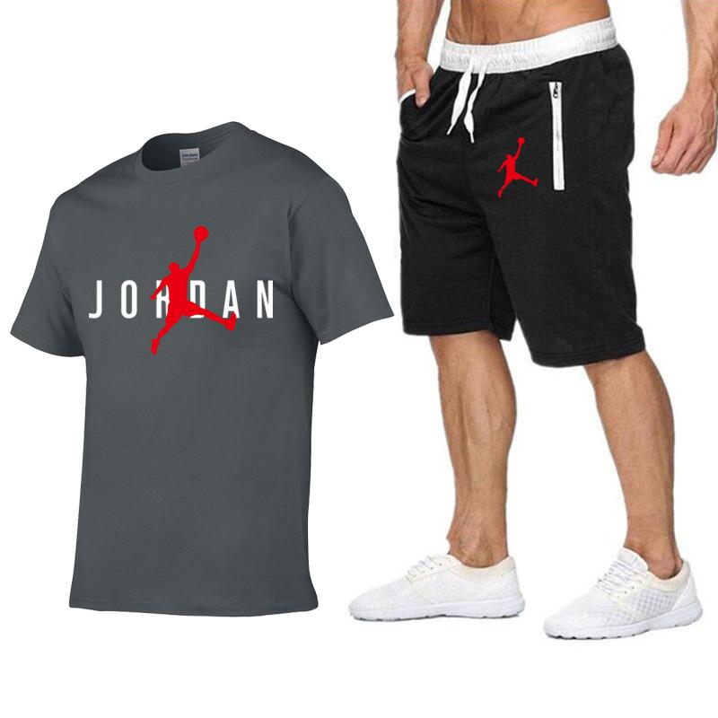T-shirt da uomo + pantaloncini da spiaggia Set 2021 Pantaloni da jogging  estivi T-Shirt Sportswear Streetwear Harajuku Top T-Shirt acquista in modo  economico — spedizione gratuita, recensioni reali con foto — Joom