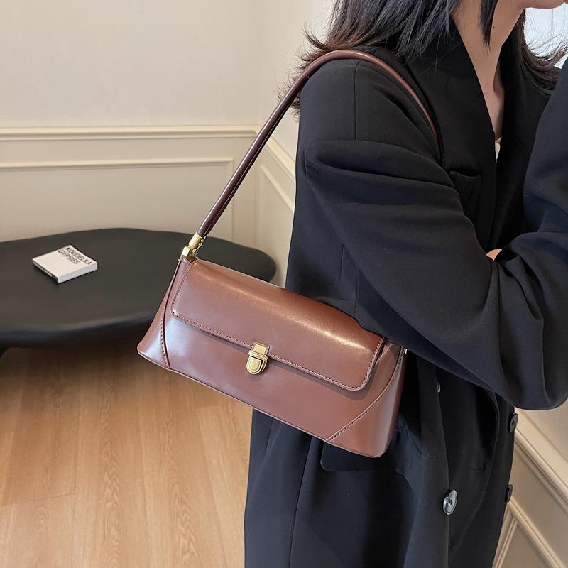 2025 new niche design armpit bag medieval bag hand carry shoulder handheld women's bag baguette bag trend bag