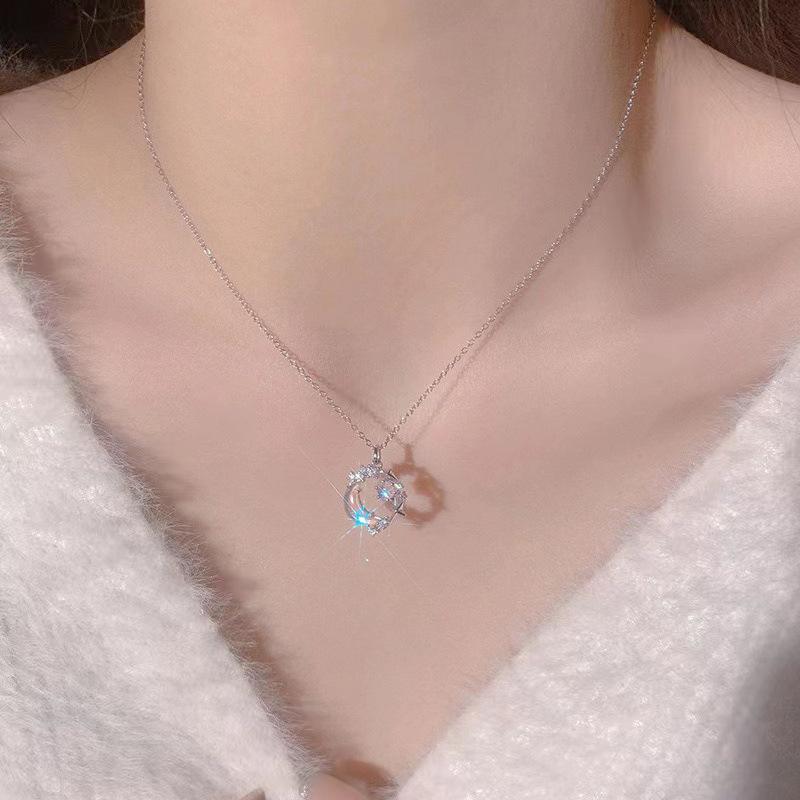 Exquisite Clavicle Chain Elegant Colorful Bow Pendant Necklace for Women Temperament Collar Chain Daily Wear