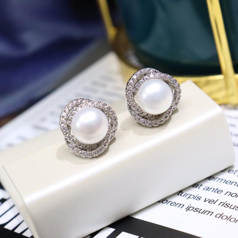 Elegant Freshwater Pearl 18K Gold-Plated Earrings: 8-9mm Studs with Zircon Details