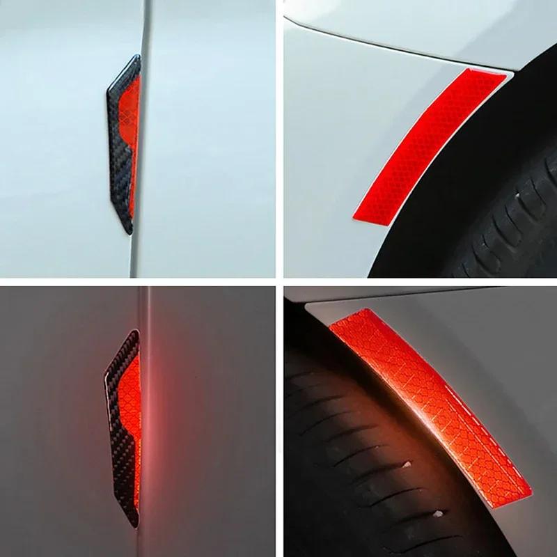 Striscia Anticollisione Universale per Portiera Auto 4 Pezzi Adesivi per Carrozzeria Adesivi Riflettenti di Avvertimento Decorativi Antigraffio Modificati