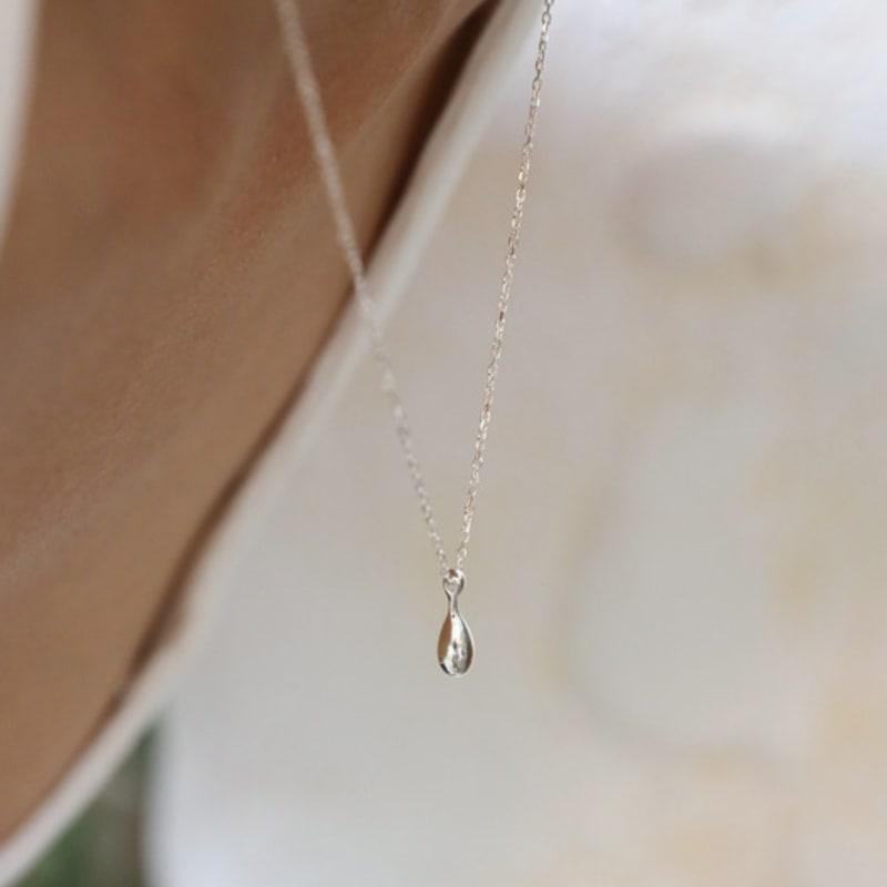 SULTANA Dew Drop Necklace