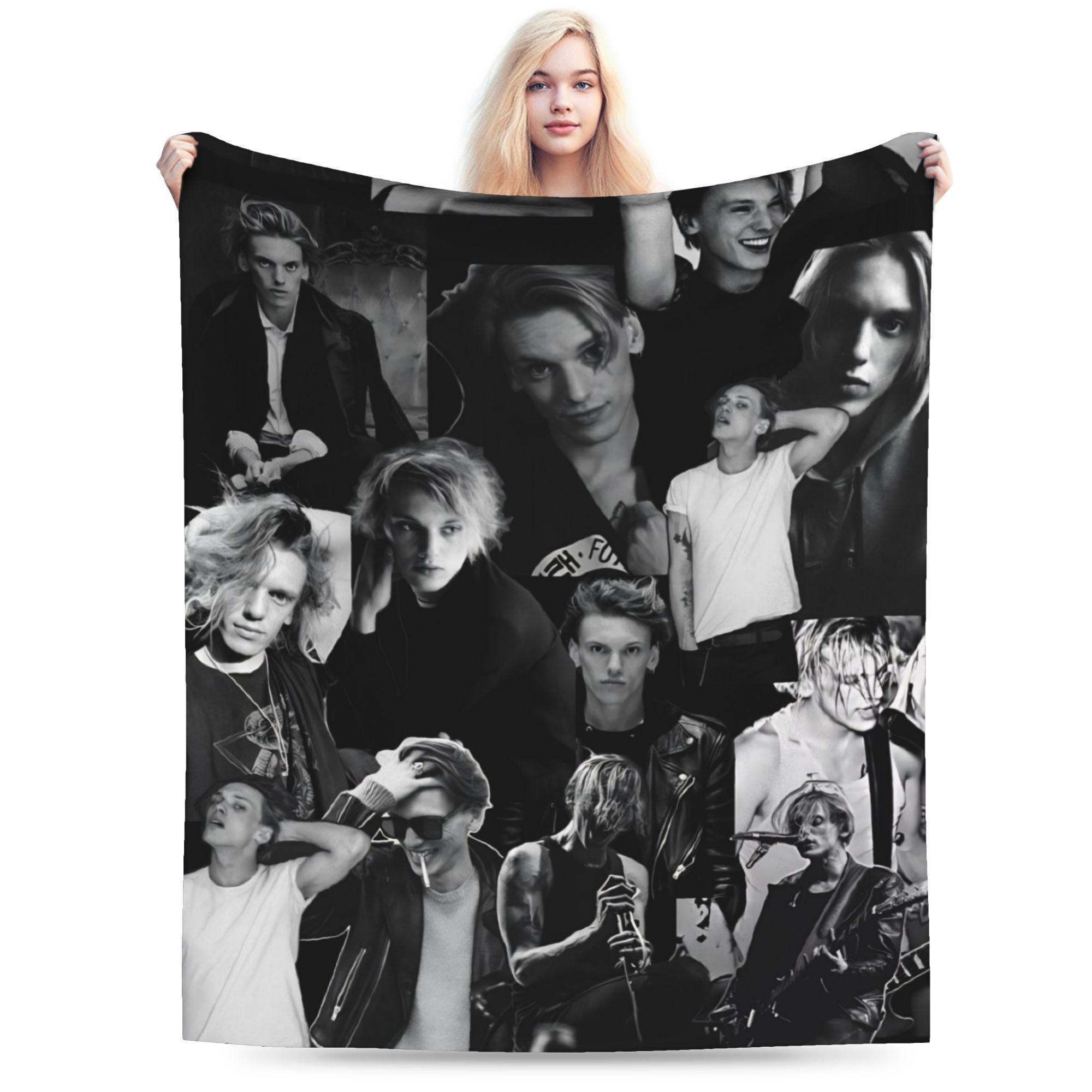 

Jamie Campbell Bower Throw Blanket for Couch Soft Fuzzy Plush Blanket 50x60 Inches Multiple Sizes Bedspread for All Seasons 75x90cm