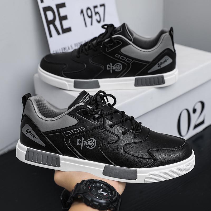 Men Casual Flat Sneakers New Leather Comfort Fashionable Anti Slip Wear-resistant Board Shoes Outdoor Comfortable Walking Shoes