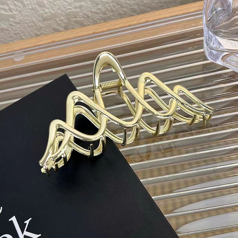 Fashion Wave metal large grab clip simple back hair clip 2025 new light luxury shark clip temperament hair accessory