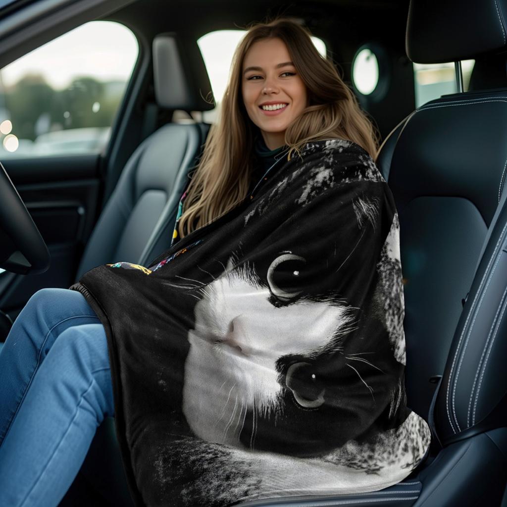 Cute Tuxedo Cat Blanket 2D Soft Cozy Flannel Throw Blanket For Bed Couch Sofa Camping Travel Warm Blanket For Cat Lovers Gift