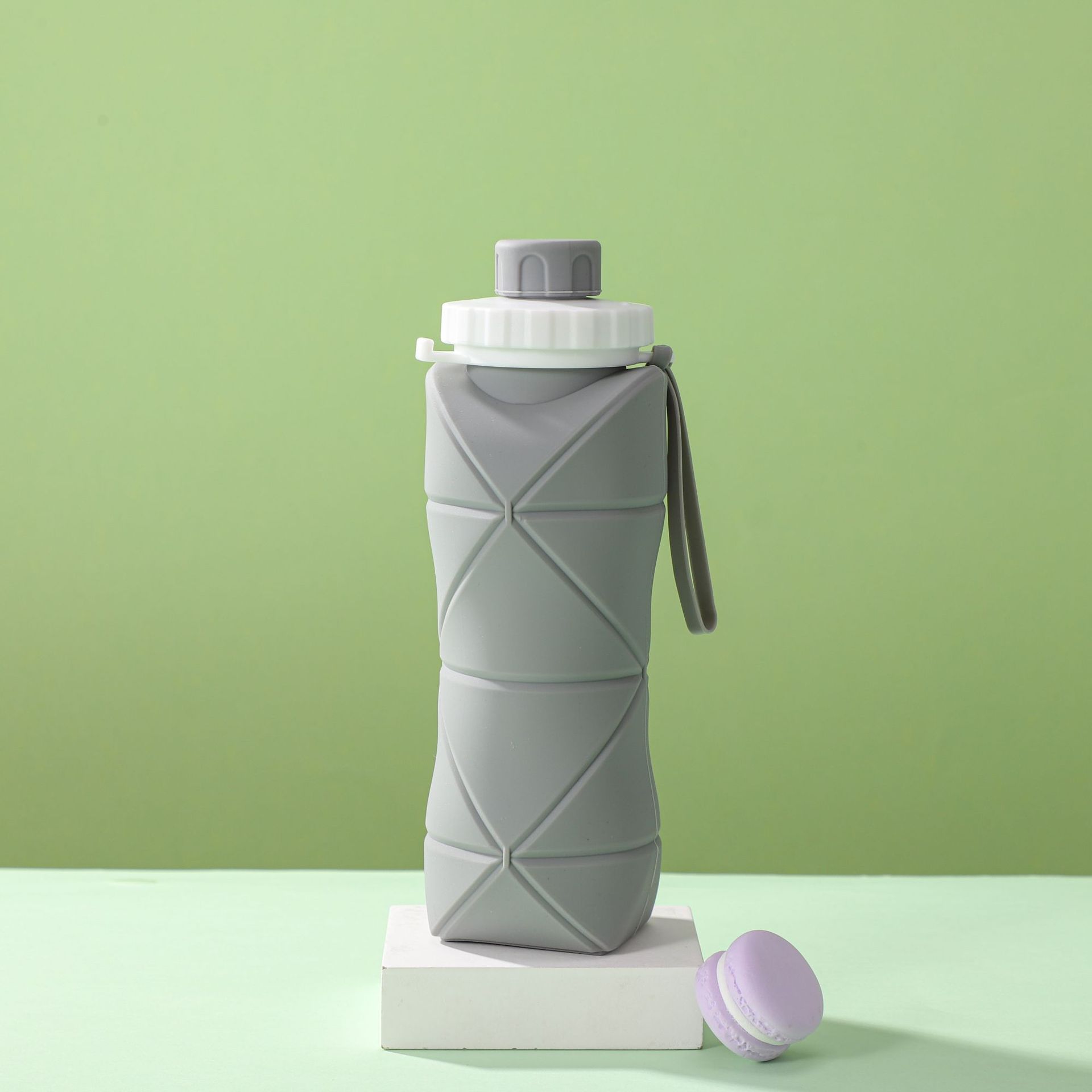 

600ML Silicone Folding Water Bottle Sport Camping Hiking Motivational Drinking Bottle Cycling Kettle Reusable Adult Portable 0.6L сірий