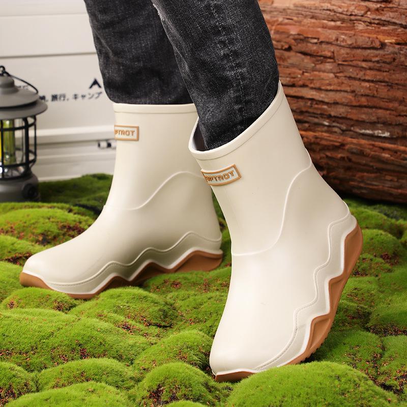 Men's Waterproof Non-Slip Boots with Fleece Lining for Outdoor Activities