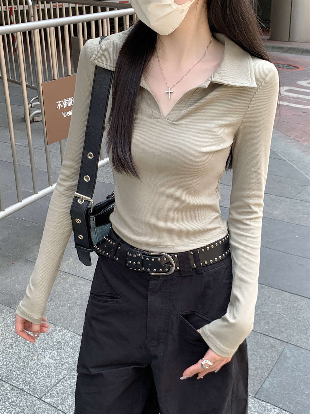 

Spring lo collar front shoulder thin long-sleeved T-shirt women s inner top retro bottoming shirt tide L зелений