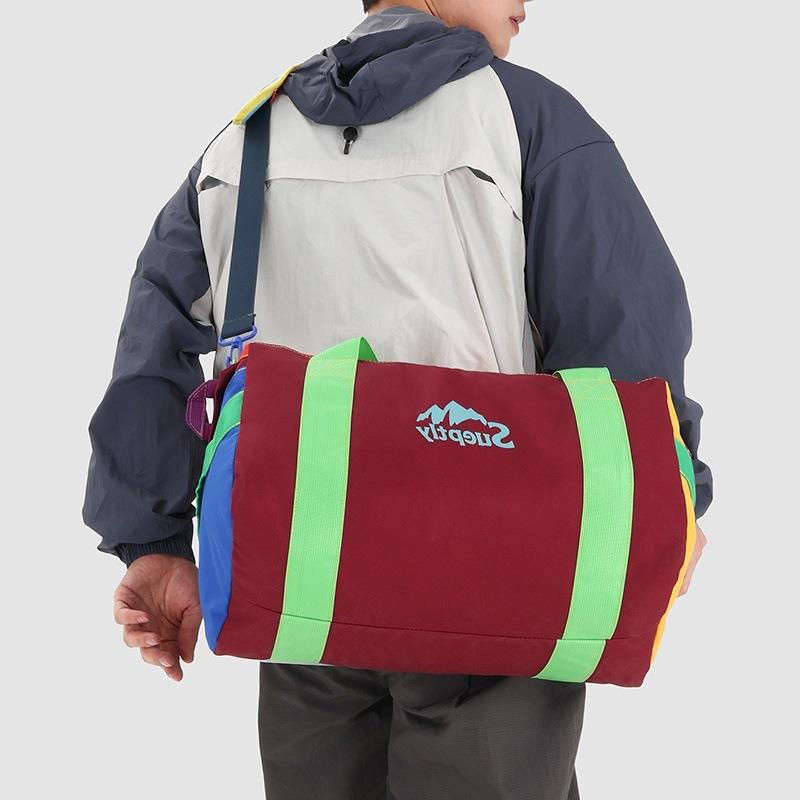 Schoolbag: Mountain Style Dopamine-Tone Sports Unisex Fitness Crossbody Bag Couples Outdoor Camping Luggage Bag