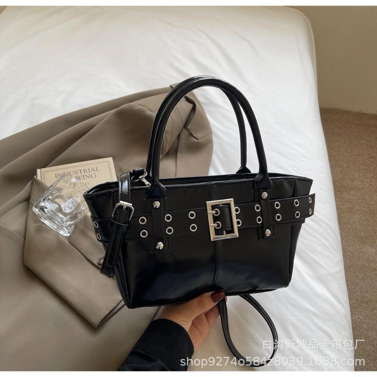 

Large-capacity bag women s spring and summer versatile 2025 new simple niche shoulder bag commuter tote bag
