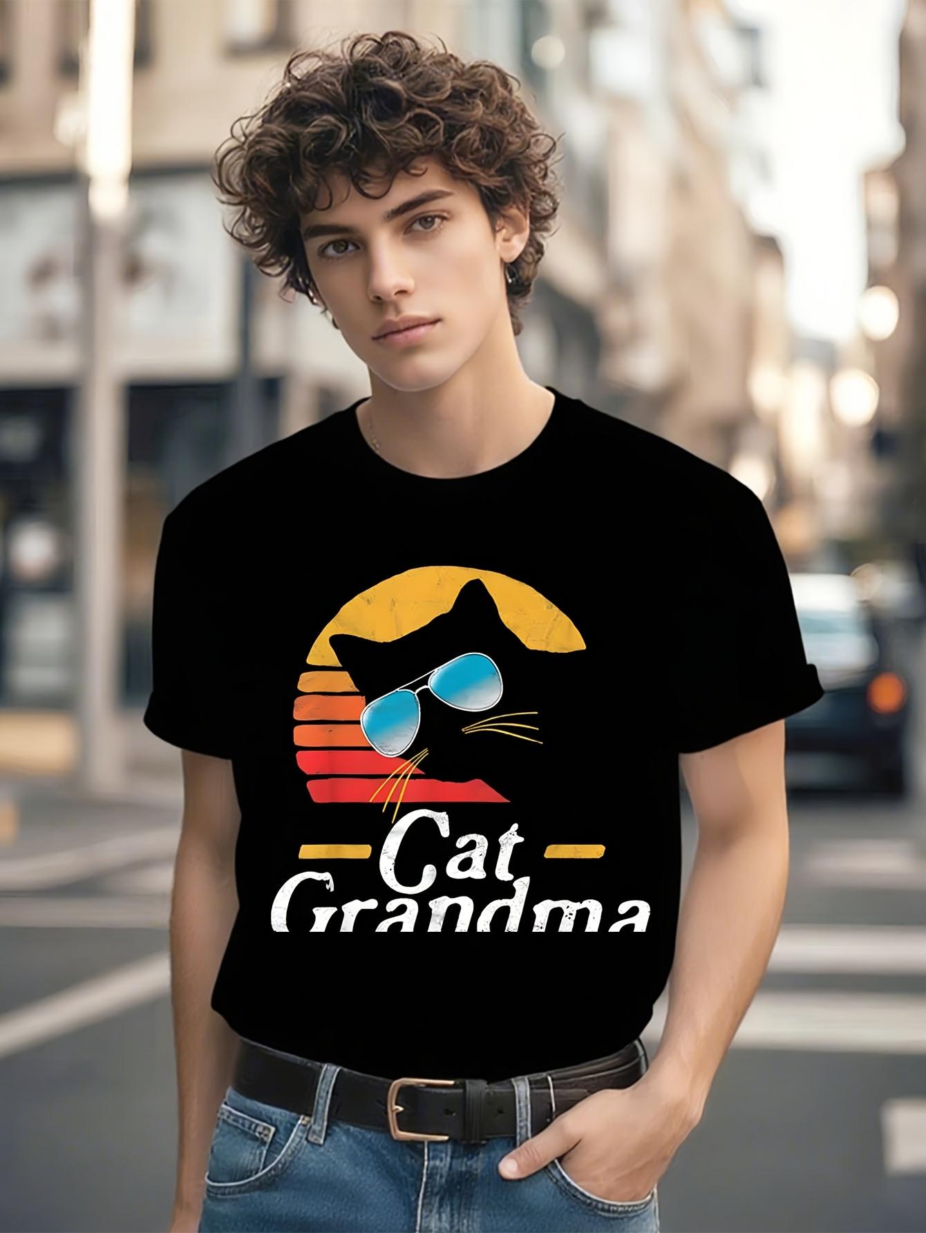 Retro-Style T-shirt Design Featuring a Cat And Glasses XXL