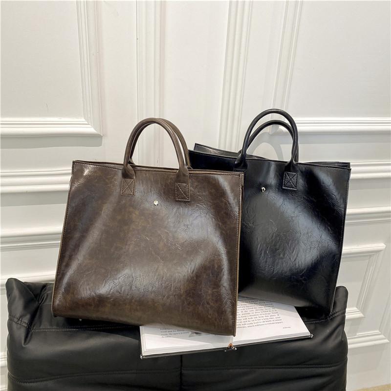 Large bag women's large-capacity new textured retro bag shoulder messenger bag commuter bag portable tote bag