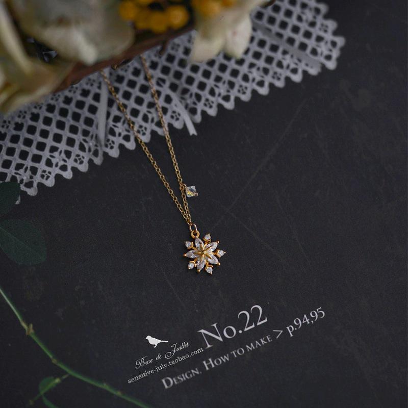 18K Gold-Plated S925 Sterling Silver Snowflake Necklace Pendant - Exquisite Gift for Women 925 Silver