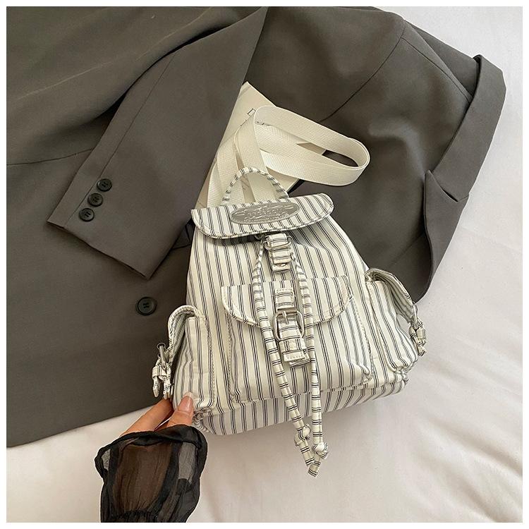 

Модный, простой и повседневный 2025 новый женский рюкзак для通勤 с текстурой большой вместимости, женская сумка в зарубежном стиле для通勤