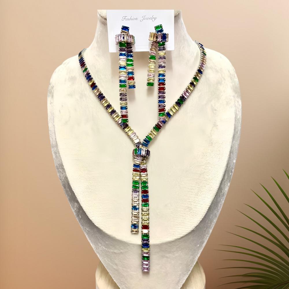 Ensemble collier et boucles d'oreilles à pampilles en zircon: Accessoires de Chaîne de Clavicule Haut de Gamme Chic Européen-Américain pour Femmes