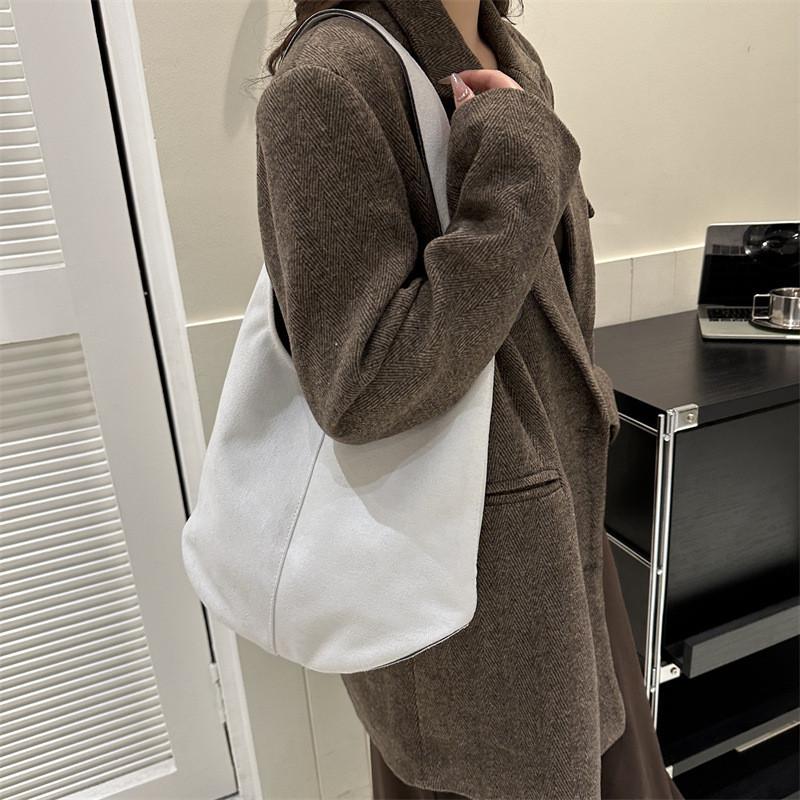 Fashionable Large Capacity Tote Bag For Women Street Style Trend Winter New Underarm Shoulder Bag