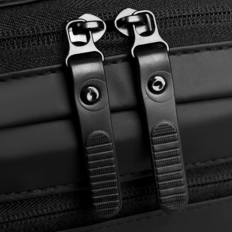 Men's Large Capacity Chest Bag Lightweight Waterproof Outdoor Sports Bag Multi-Power Crossbody Bag