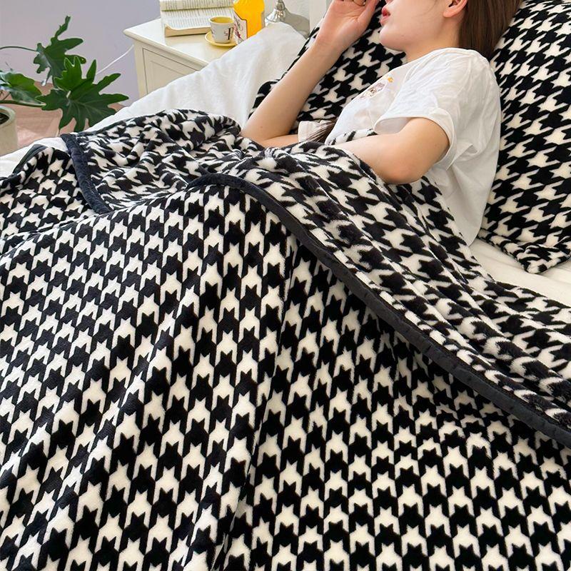 Checkered & Houndstooth Coral Fleece Blanket Soft Warm All-Season Throw for Sofa Office Nap