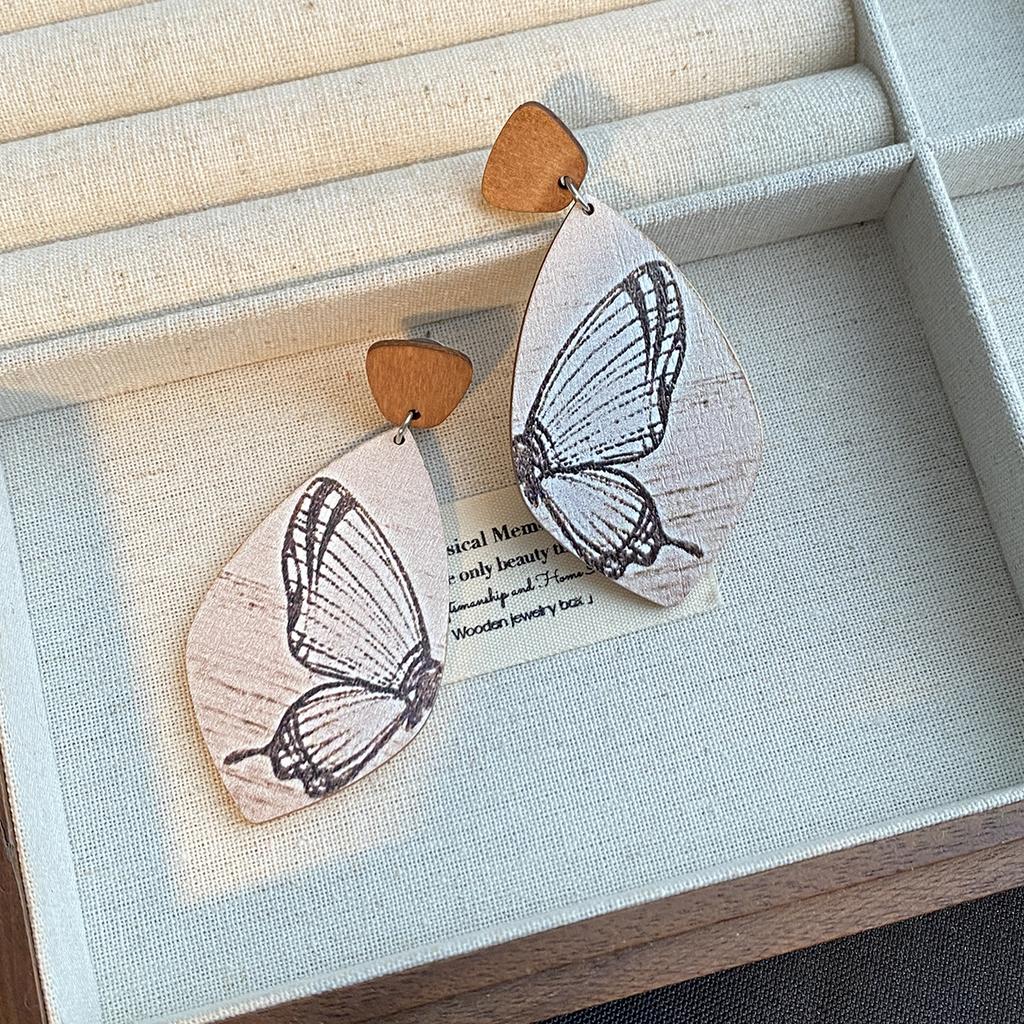 Design Sense Wooden Butterfly Earrings Simple Symmetry Light Luxury High Sense Bohemian Style Niche Earrings