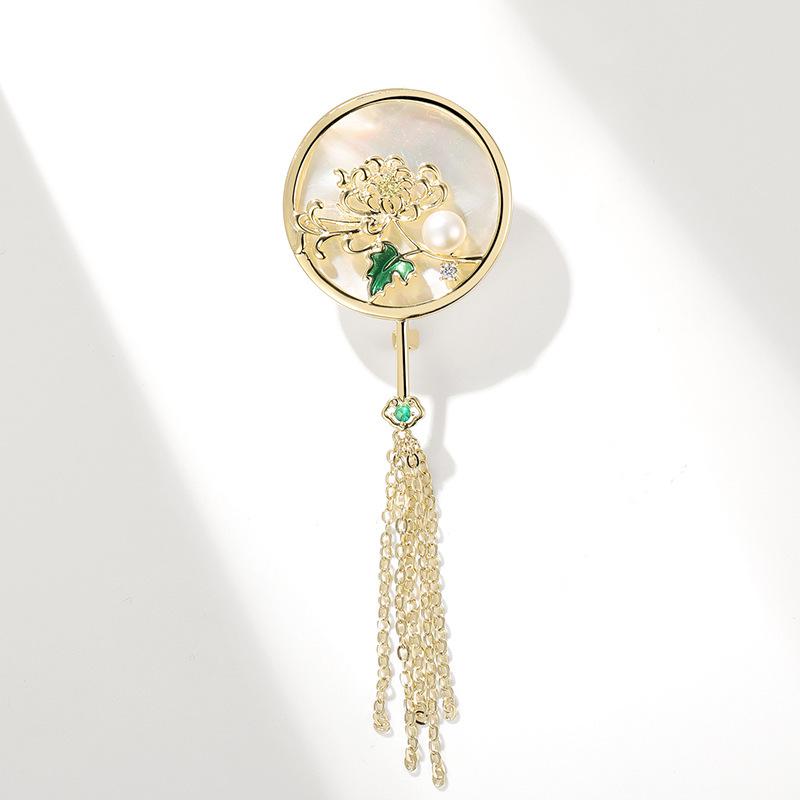 Elegant Chrysanthemum Mother-of-Pearl Fan Brooch with Tassel and Natural Pearl