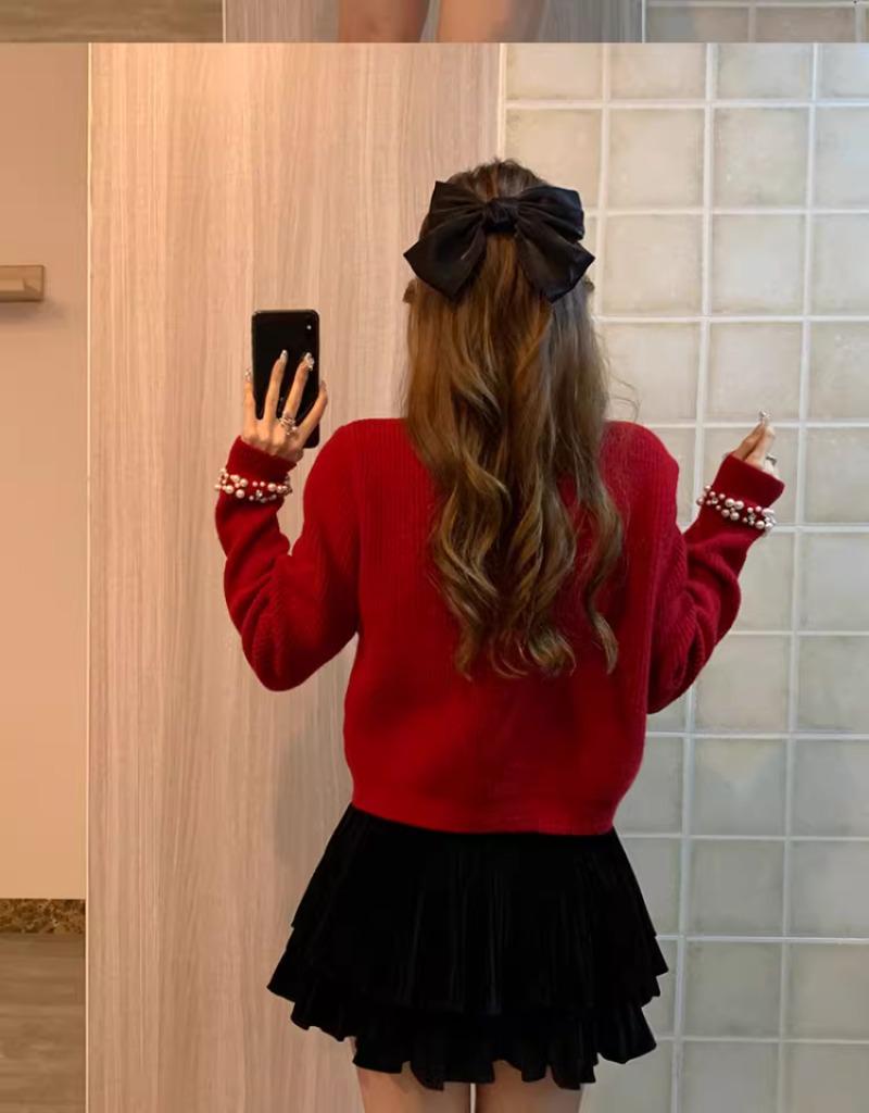 2026 Autumn/Winter French Chic Beaded Knit Jacket with Pearl Collar – Versatile Design