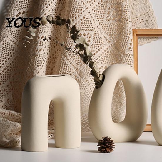 Sophisticated Home Vase Dried Flower Ceramic Vase, Matte Geometric with Hollow Curved Minimalist Decorative Table Design, Modern Tabletop Decor