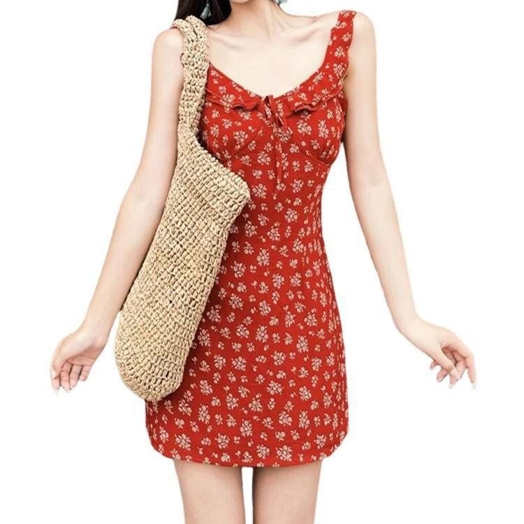 Women's French Retro Red Floral Spaghetti Strap Dress - Early Spring 2025 Edition, Petite Waist-Slimming Design.