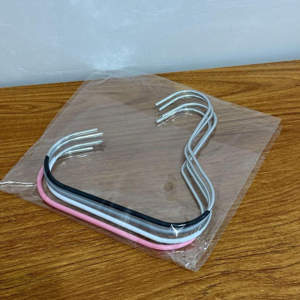 Organizer's No-Punch Hat and Clothes Hanger - Space-Saving, Non-Deforming Storage Solution