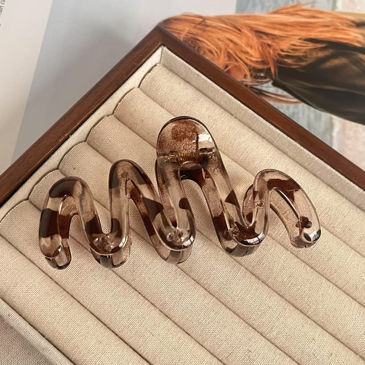 

Волна Заколка-краб для волос, Затылок, Пучок, Головной убор, Захват для волос янтарь