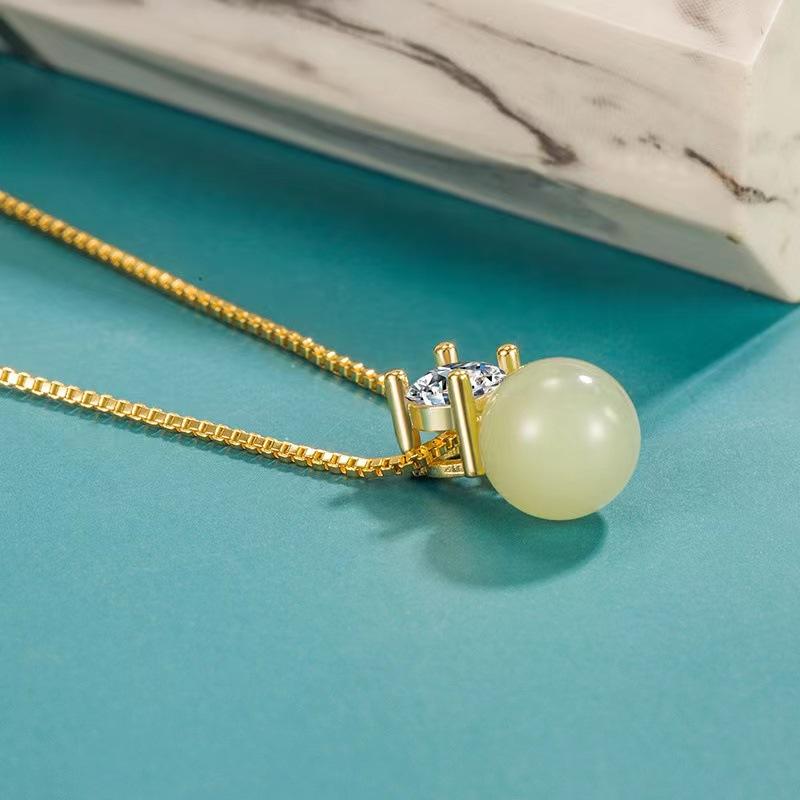 Single Diamond Hetian Jade Necklace for Women's New Light Luxury Niche Design Sense High-quality Versatile Collarbone Chain