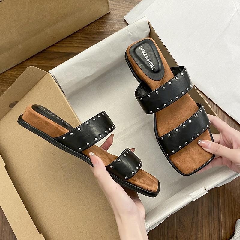 Retro rivets one word with small slope heels slippers women's summer wear seaside vacation casual beach sandals