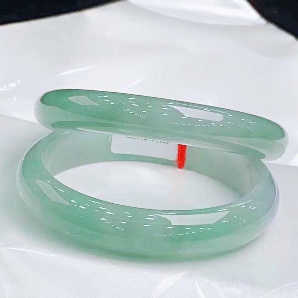 Women s Concubine Style Myanmar Jade Bracelet: Transparent Emerald Green, Round, Ice Waxy Texture with Green Flecks. Size 57