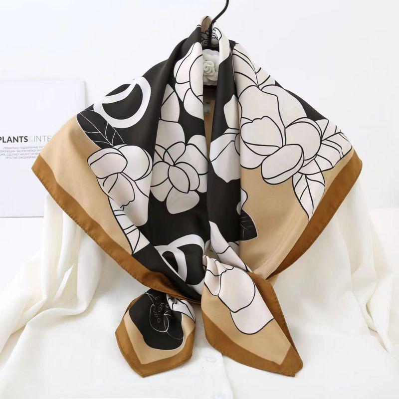 Black and White Animal Print Faux Silk Twill Scarf - 90x90CM Autumn/Winter Shawl for Women