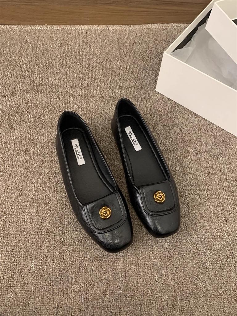 French women's shoes design sense niche flat shoes ladyshoes one pedal retro shoes spring and summer Xiaoxiangfeng red single shoes