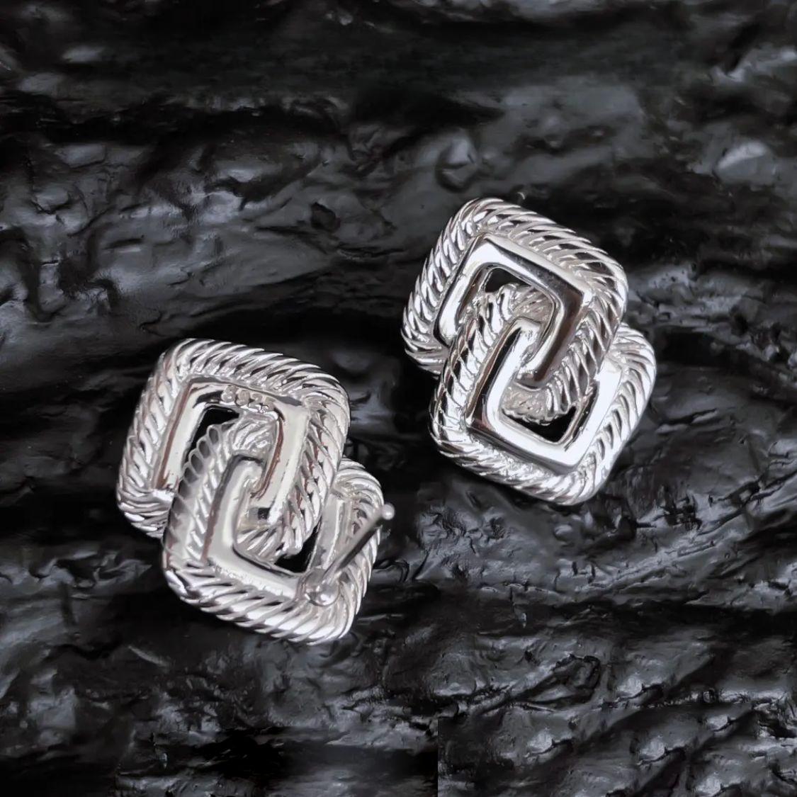 

Earrings Twist Square Splicing Earrings Women s Niche Design High-end New Trend