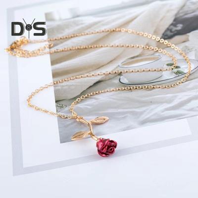 Choker Necklace Rose Flower Leaf Charm Women Necklace Exquisite Design Shiny Lightweight Pendant Necklace