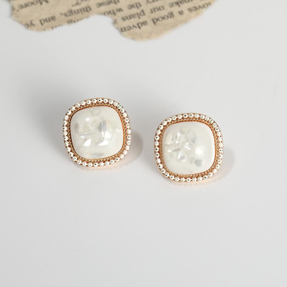 Fashion Gift S925 Needle New Vintage Jewelry Geometric Stud Earrings Shell Square