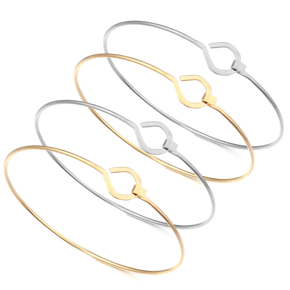 Trendiges Armband aus Edelstahl in Goldoptik – Armreif für Damen und Herren – ideal für Hochzeiten, Geburtstage, Partys, festliche Anlässe und als Geschenk.