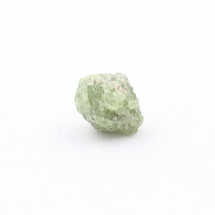 Pierres et Minéraux. Peridot.2.935 ct. Almklovdalen, Vanylven, Norvège.