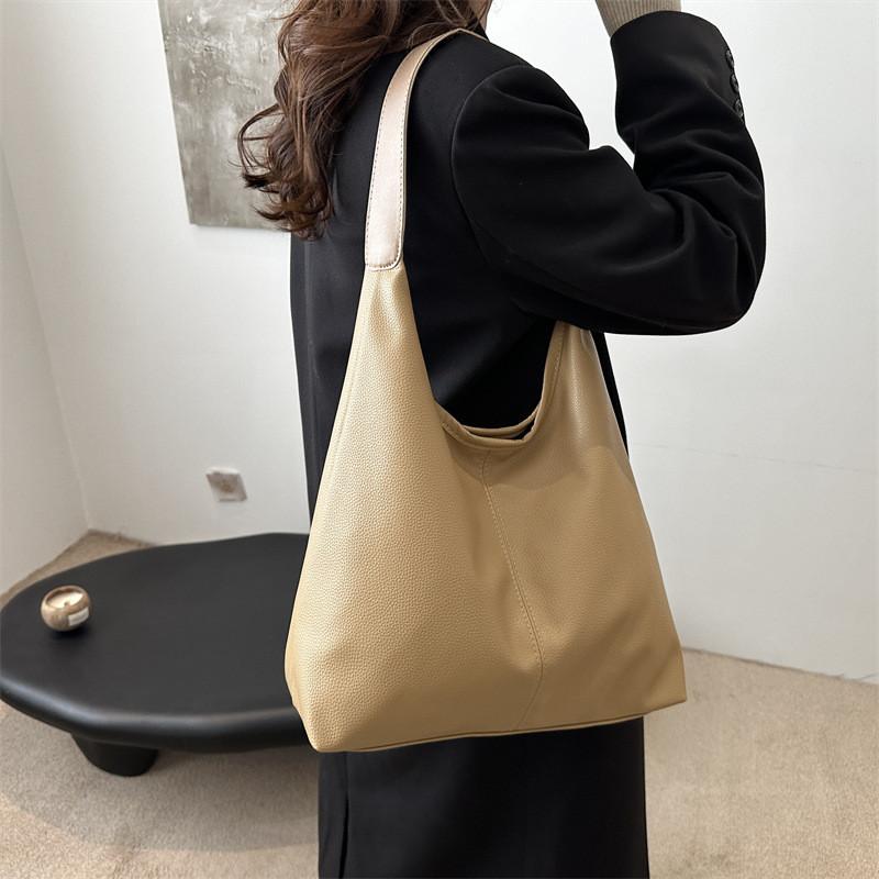 Fashionable Everyday Tote Bag For Women Spacious And Stylish Pu Bag Available In Black Khaki Brown