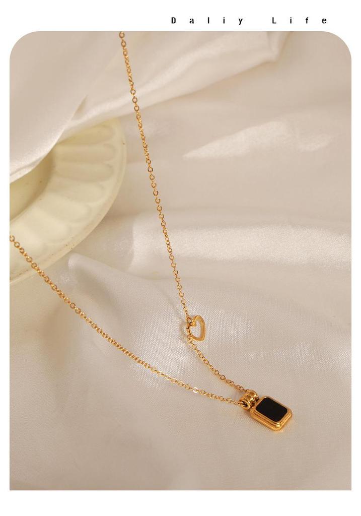 Retro Acrylic Pendant Necklace: Influencer-Style Gold-Plated Titanium Steel Chain for Women