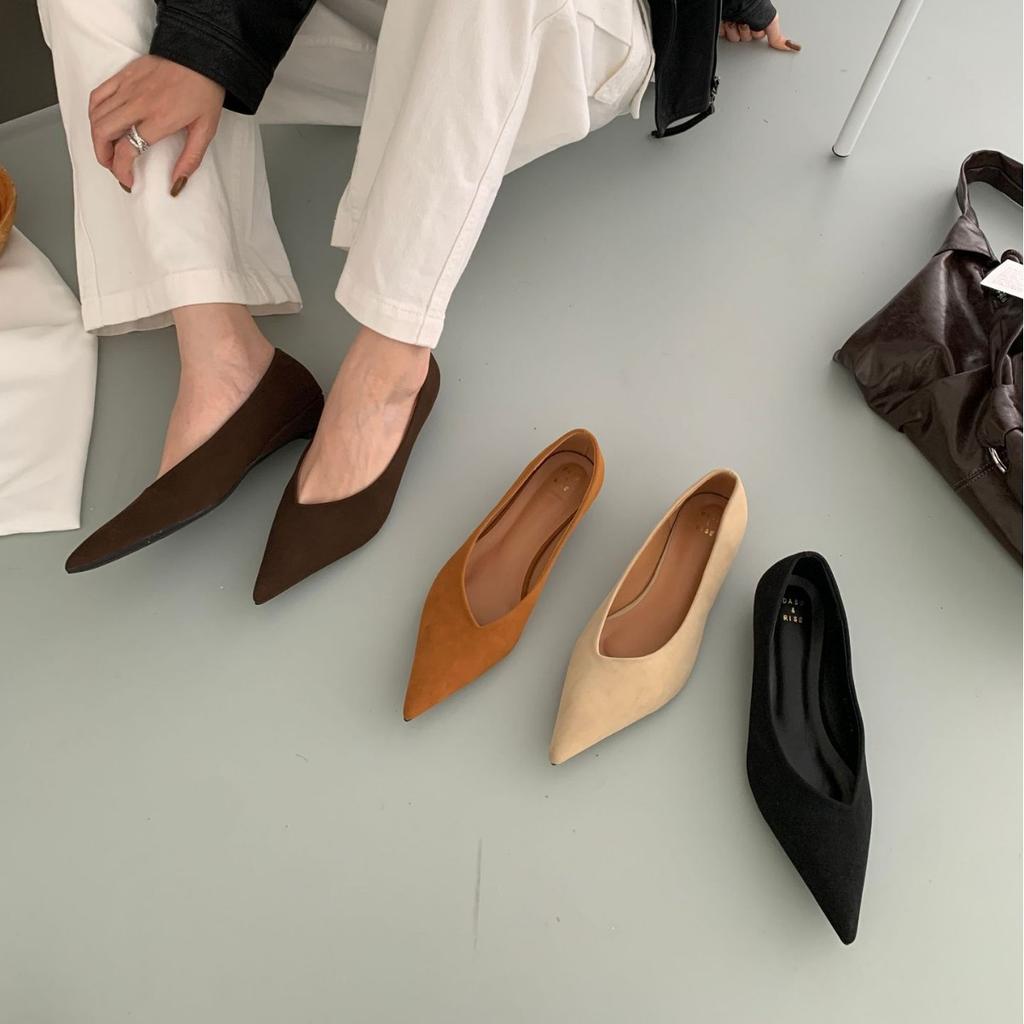 2025 New Pointed Versatile Shallow Mouth Soft Bottom Suede Foot Cover Commuter Work Low Slope Heel Women's Single Shoes