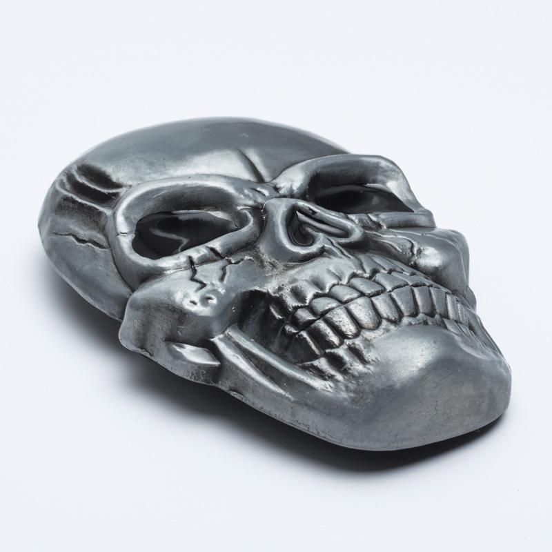 Large Alloy Skull Head Belt Buckle - Heavy Duty Halloween Skeleton Design, Fits All Sizes.