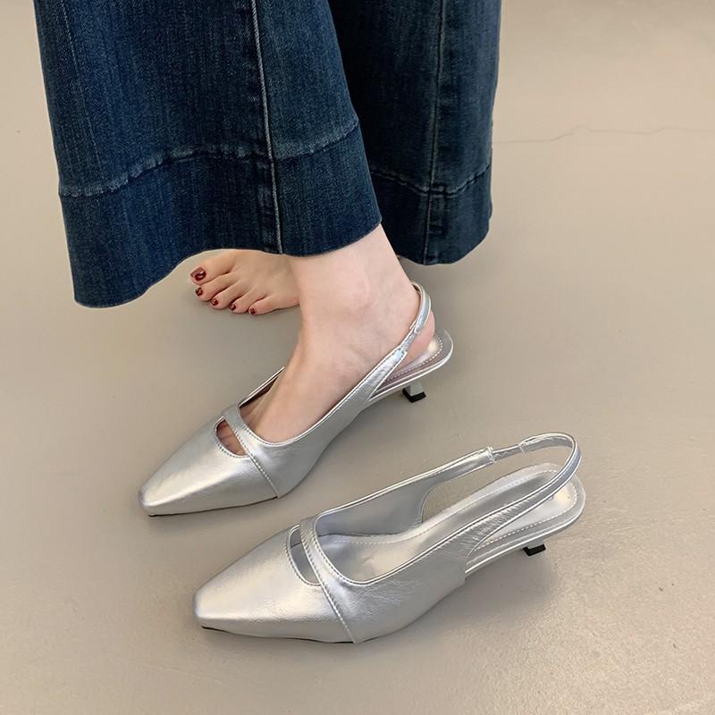 Spring and summer 2025 niche retro versatile thin heel medium heel kitten heel simple square head sandals women's wine glass heel