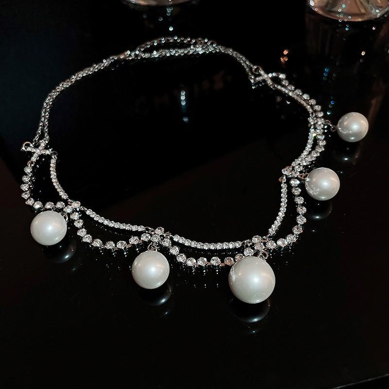 French Inlaid Diamond Pearl Flower Necklace: Elegant Light Luxury, Versatile Clavicle Chain, High-End Jewelry