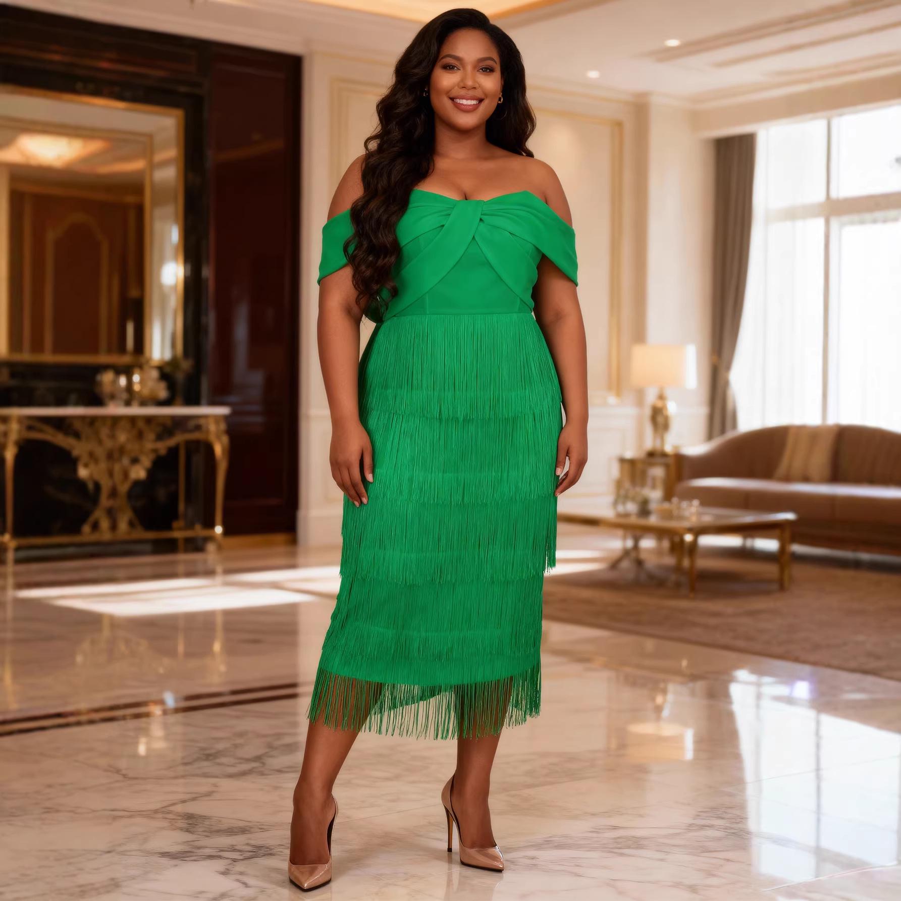 

Elegant Plus Size Strapless Backless Tassel Party Dress 4XL зелений