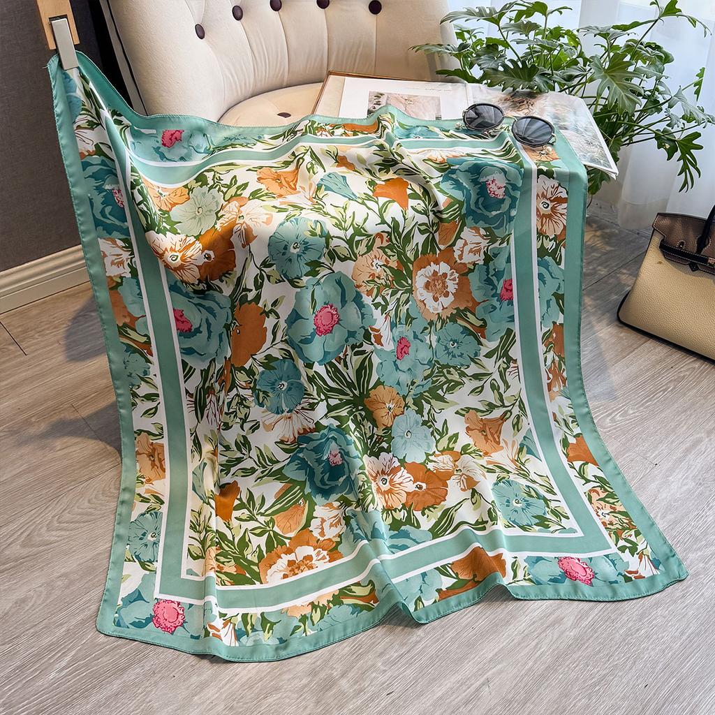 Spring And Summer Fashion Luxury Printing 90*90Cm Women Scarf Satin Square Shawl Elegant Headscarf Beach Sun Protection Bandana